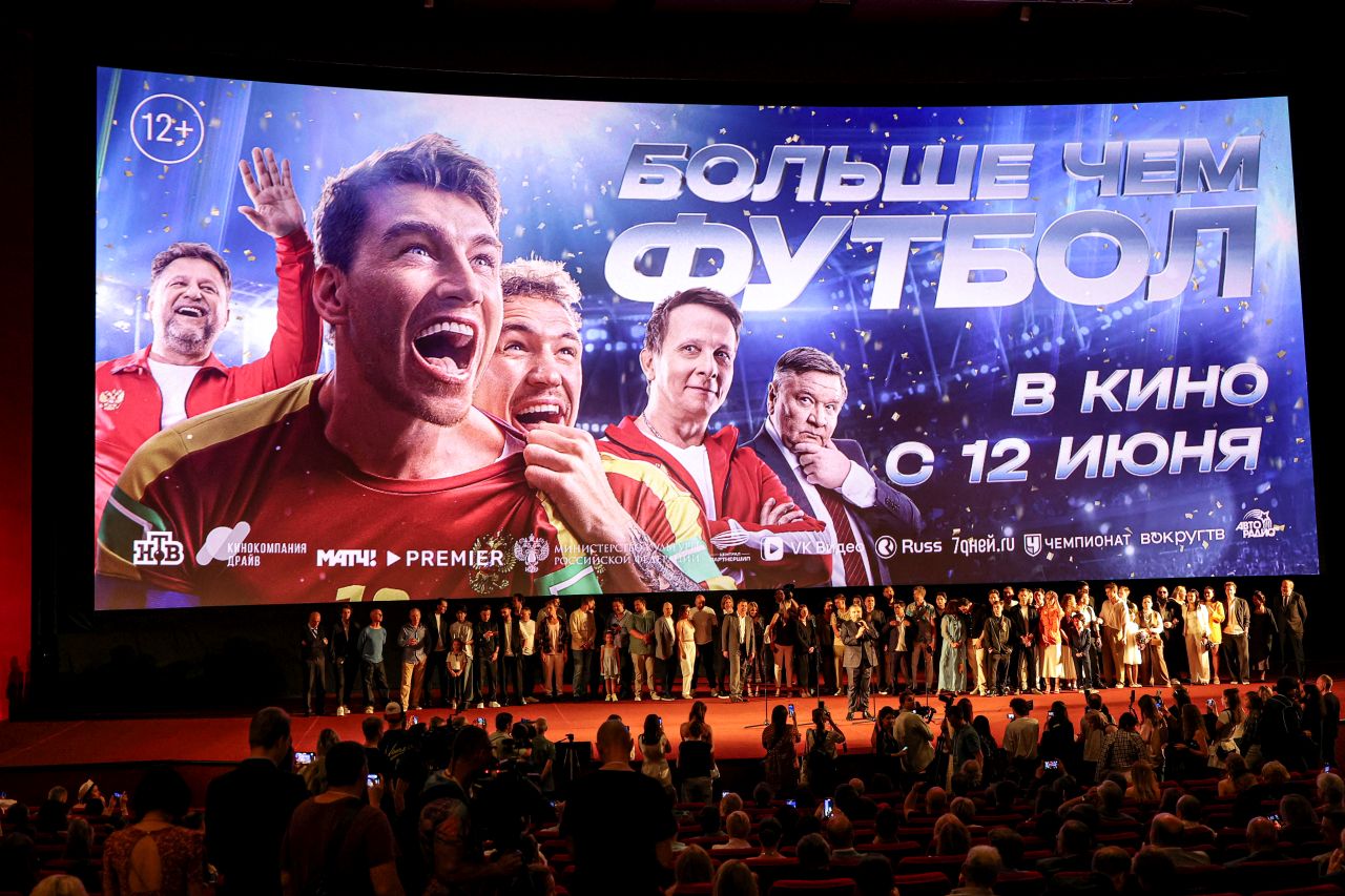 В Москве состоялась светская премьера фильма «Больше чем футбол» с Алексеем Воробьевым, Иваном Охлобыстиным, Александром Самойленко и Романом Мадяновым в главных ролях